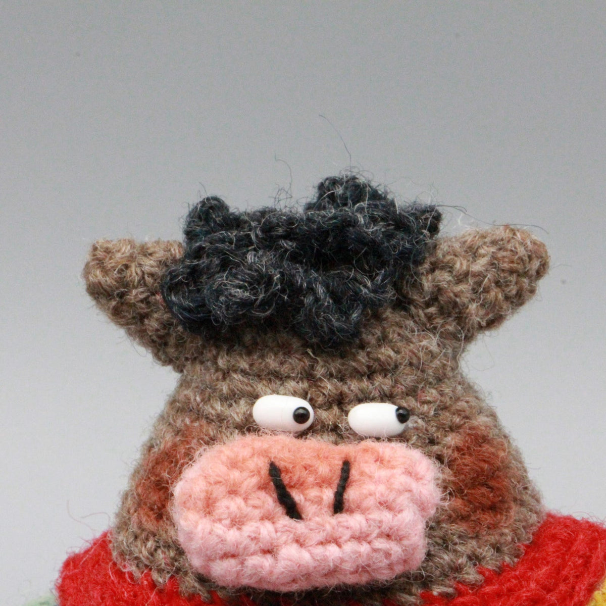 Hand Knit Pig Figurines Interior Home Accents Backpack Charms Presents For Crochet Lovers Collectible Keepsakes Christmas Holiday Trinkets