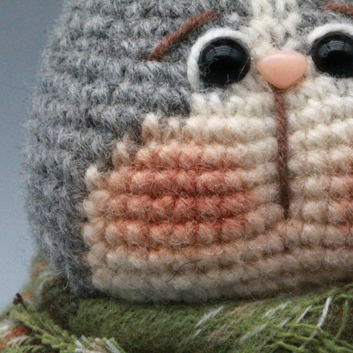 Hand-knitted rabbit dolls, children's birthday gifts, party-themed decorations, collectible dolls, Father's Day.
