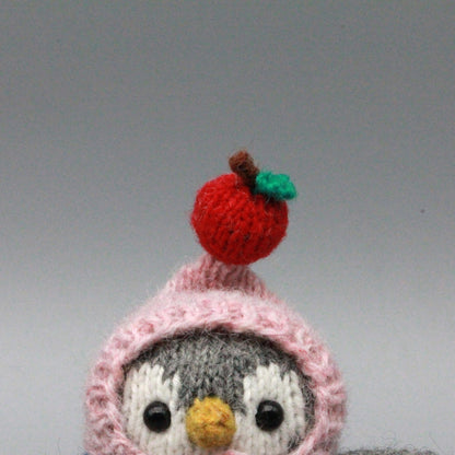 Artisan penguin figurines, purse‑attached hang‑ons, tabletop showcase pieces, birthday milestone memento, Yuletide household adornment