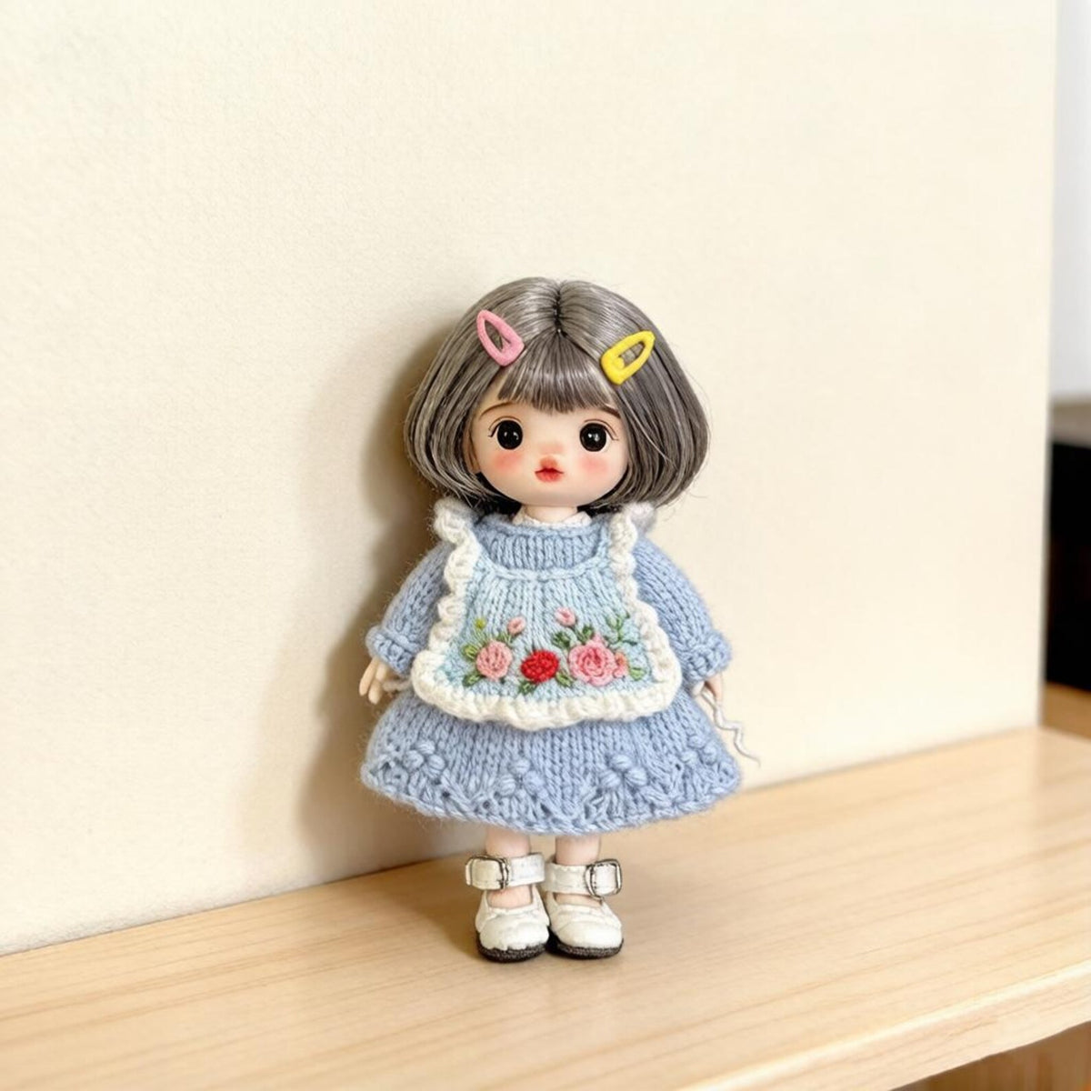 Hand Knit Young Girl Sculpture Desktop Embellishment Hobbyist Keepsakes Juvenile Tokens Gathering Favors Christmas Holiday Goods