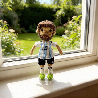 Hand Knit Messi Sculpture Soccer Enthusiast Curios Desktop Embellishment Vintage Keepsakes Birthday Tokens Christmas Holiday Trinkets