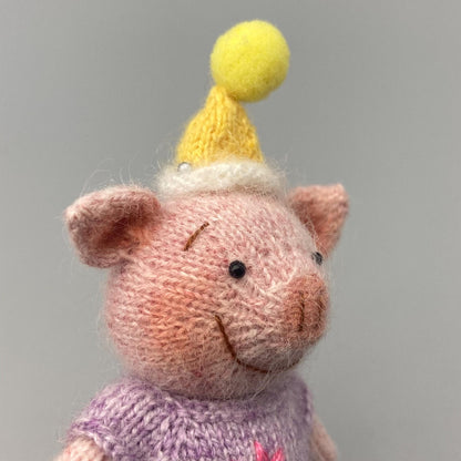 Artisan Crafted Swine Festive Sculptures Custom Home Embellishments Purse Trinkets Original Hobbyist Tokens Christmas Holiday Goods