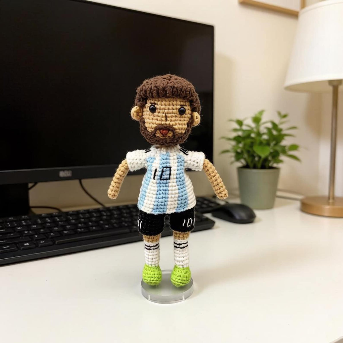 Hand Knit Messi Sculpture Soccer Enthusiast Curios Desktop Embellishment Vintage Keepsakes Birthday Tokens Christmas Holiday Trinkets