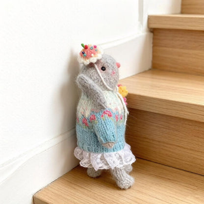 Hand Knit Rabbit Sculpture Tabletop Embellishments Original Holiday Tokens Vintage Curios Youth Birthday Surprises Christmas Holiday Goods