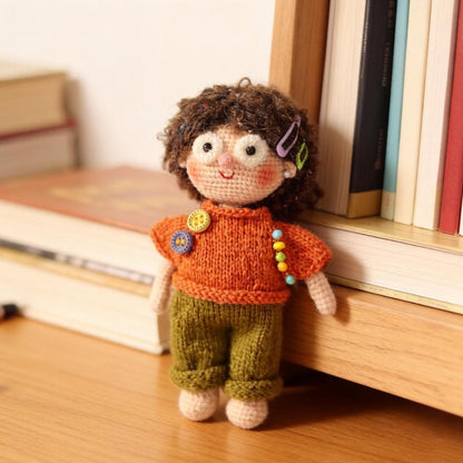Hand Knit Girl Figurine Wool Crochet Plaything Desktop Embellishment Unique Character Statue Nuptial Gathering Christmas Holiday Trinkets