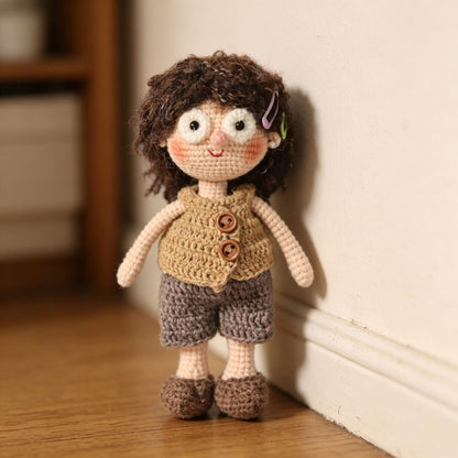 Hand Knit Girl Figurine Wool Crochet Plaything Desktop Embellishment Unique Character Statue Nuptial Gathering Christmas Holiday Trinkets