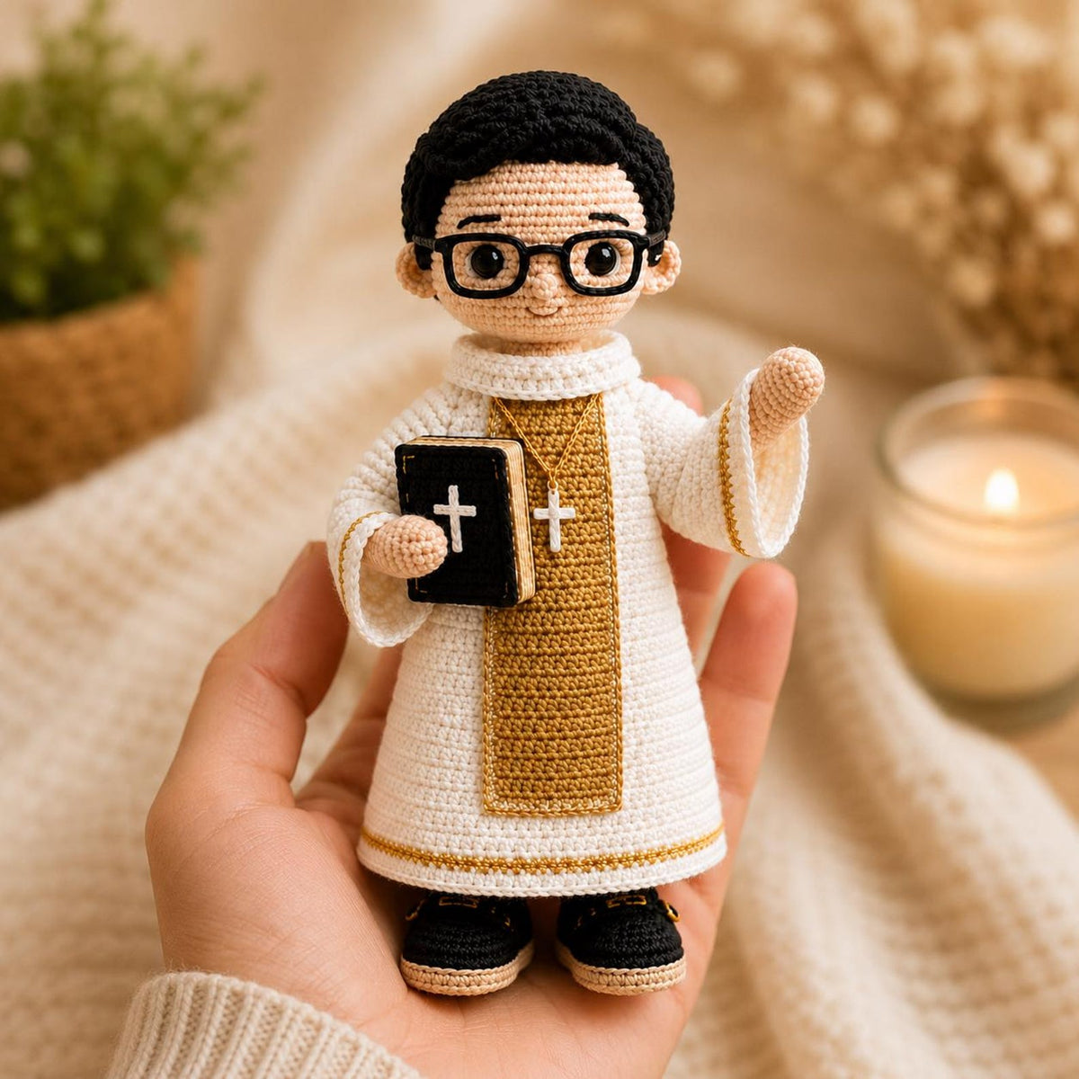 Catholic Pope Crochet Doll, Handmade Pope Figurine, Religious Gift, Catholic Home Decor, Priest Gift, Prayer Room Decor