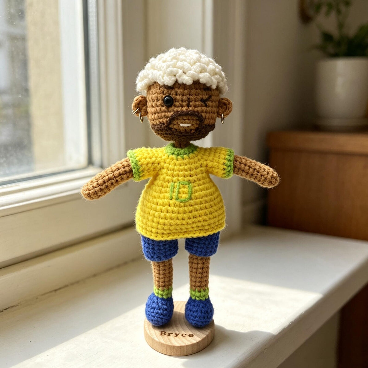 Hand Knit Messi Sculpture Soccer Enthusiast Curios Desktop Embellishment Vintage Keepsakes Birthday Tokens Christmas Holiday Trinkets