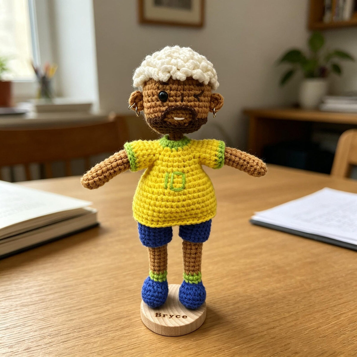 Hand Knit Messi Sculpture Soccer Enthusiast Curios Desktop Embellishment Vintage Keepsakes Birthday Tokens Christmas Holiday Trinkets