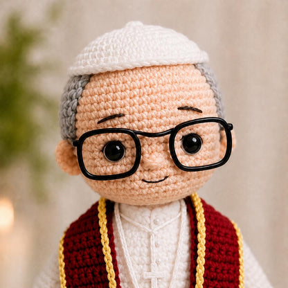Catholic Pope Crochet Doll, Handmade Religious Decor, Christian Gift, Prayer Room Decor, Clergy Appreciation Gift