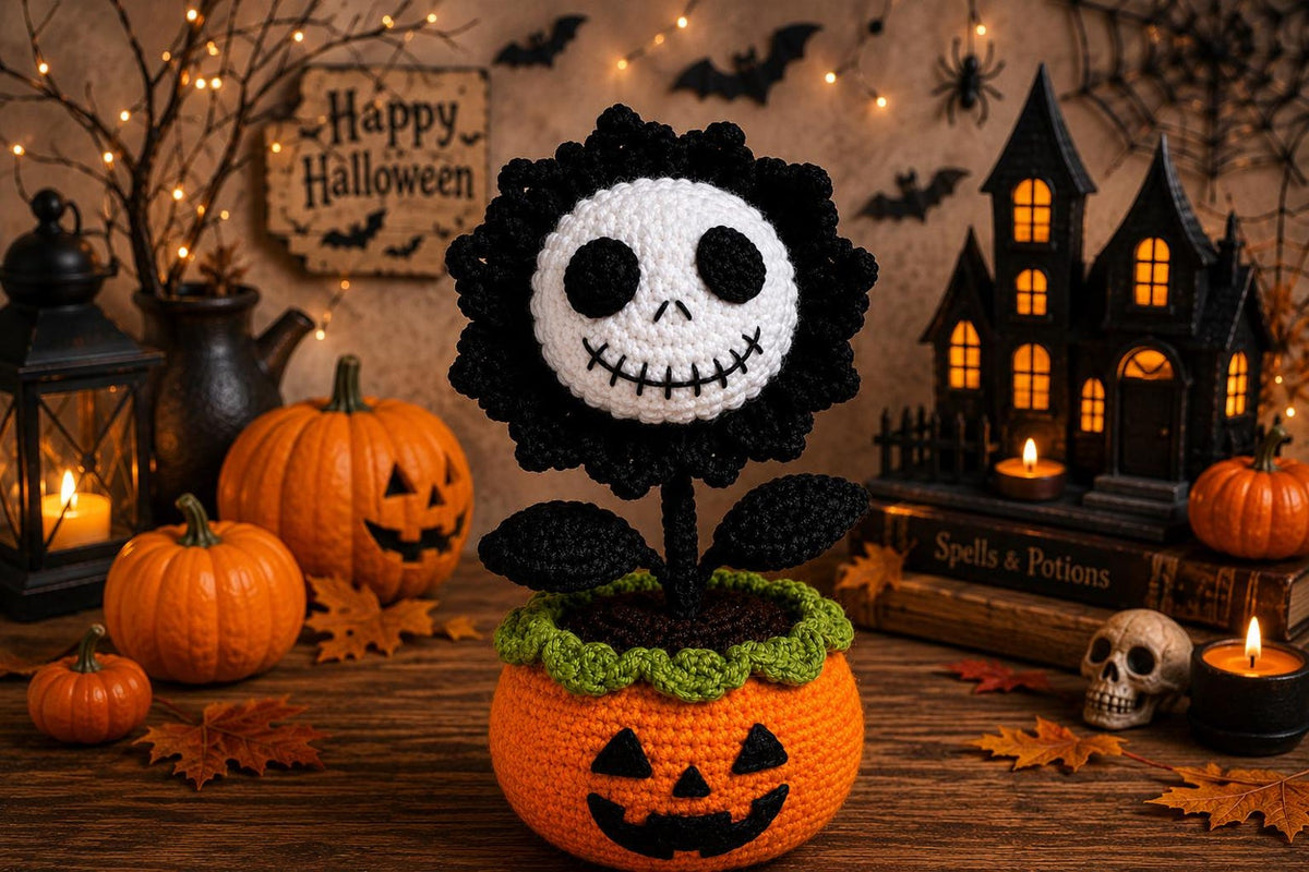 Crochet Halloween Pumpkin Pot, Skull Flower Amigurumi Decor, Spooky Cute Desk Decor, Handmade Halloween Gift, Handmade Gothic Home Decor