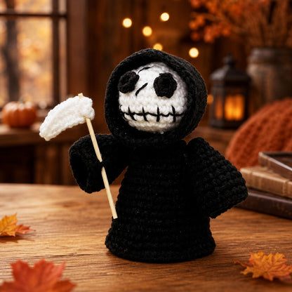 Handmade Crochet Halloween Doll, Cute Ghost Decor, Fall Tabletop Decoration, Spooky Desk Accent, Unique Halloween Gift for Ghost Lovers