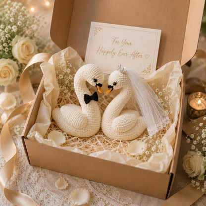 Crochet Swan Wedding Cake Topper, Bride and Groom Swan Couple, Handmade Amigurumi Wedding Decor, Rustic Wedding Gift, Wedding Keepsake