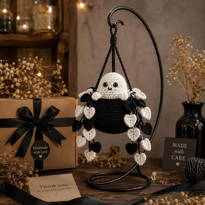 Crochet Ghost Heart Vine Plant Car Hanging, Halloween Car Mirror Hanging, Spooky Car Charm, Cute Car Accessory Decor, Plant Lover Gift