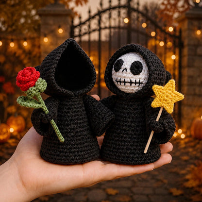 Handmade Crochet Halloween Doll, Cute Ghost Decor, Fall Tabletop Decoration, Spooky Desk Accent, Unique Halloween Gift for Ghost Lovers
