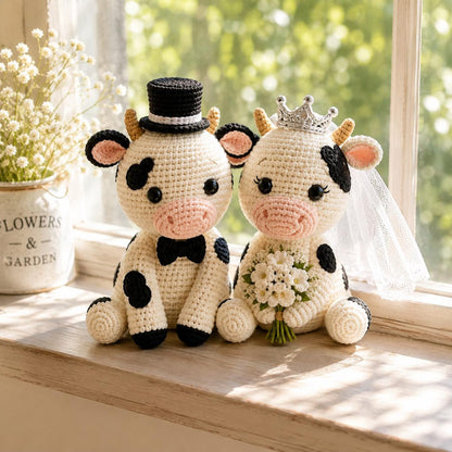 Crochet Cow Wedding Cake Topper, Bride and Groom Cow Couple, Handmade Amigurumi Wedding Decor, Rustic Wedding Gift for Cow Lovers