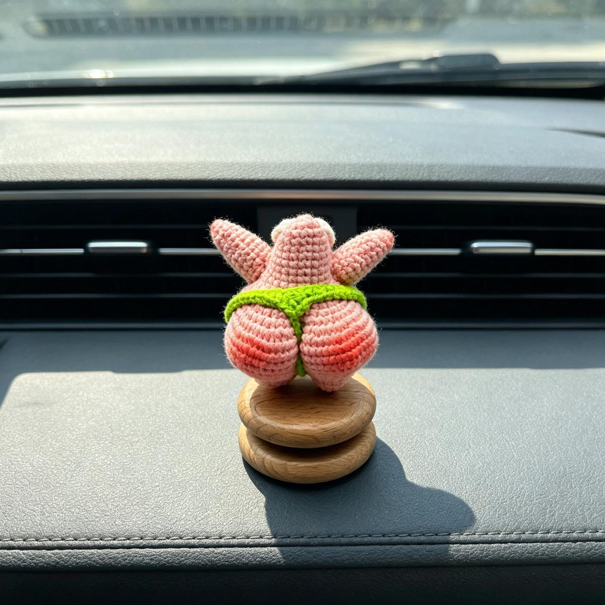 Handmade Crochet Car Dashboard Figurine Knitted Tabletop Ornament Unique Handcrafted Trinket for vehicle interior home display moments