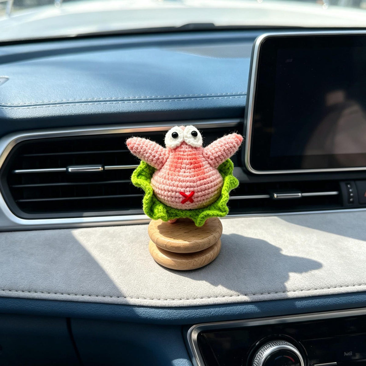 Handmade Crochet Car Figurine Wooden Base Ornament Distinct Handcrafted Trinket for auto interior office home decorative display occasions