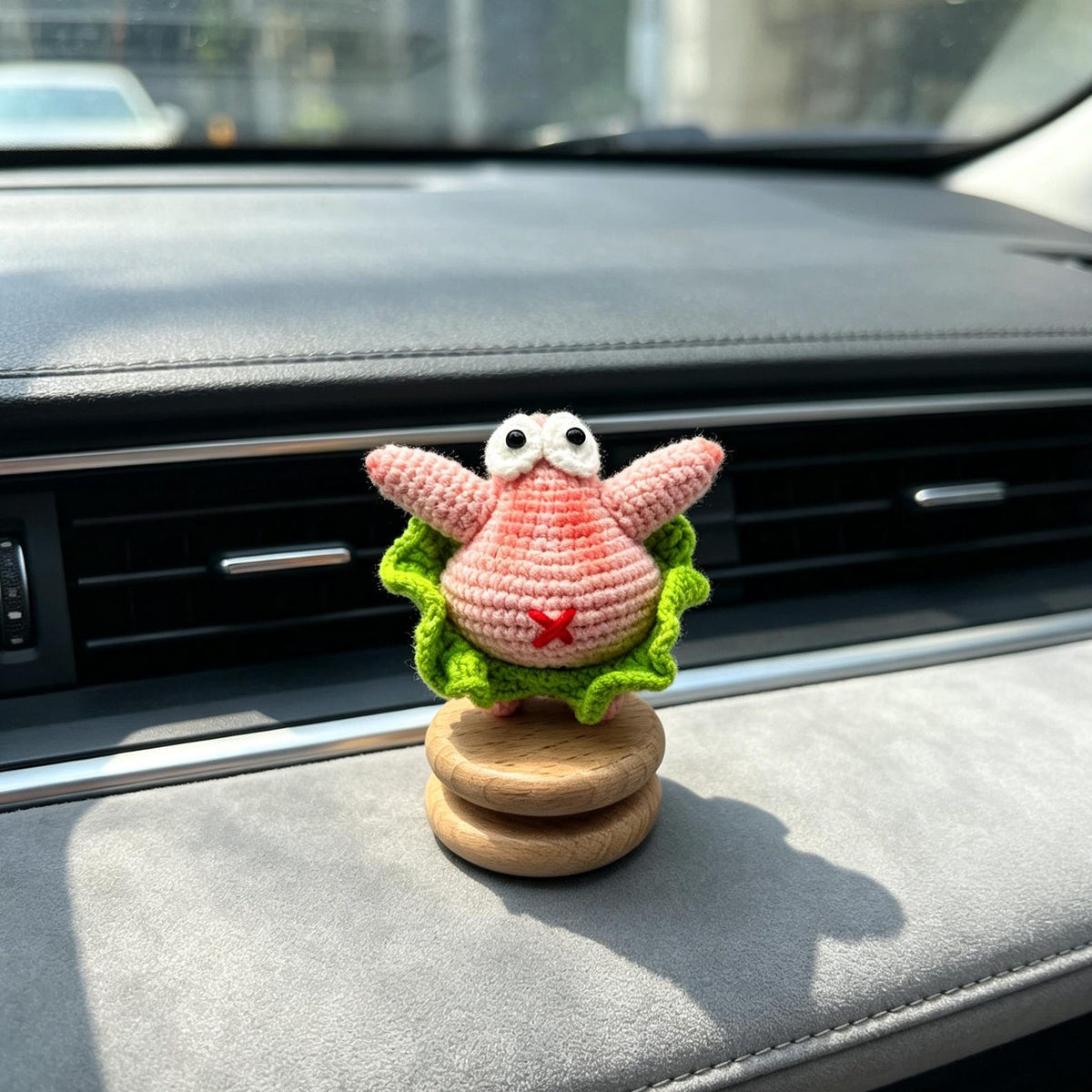 Handmade Crochet Car Dashboard Figurine Knitted Tabletop Ornament Unique Handcrafted Trinket for vehicle interior home display moments