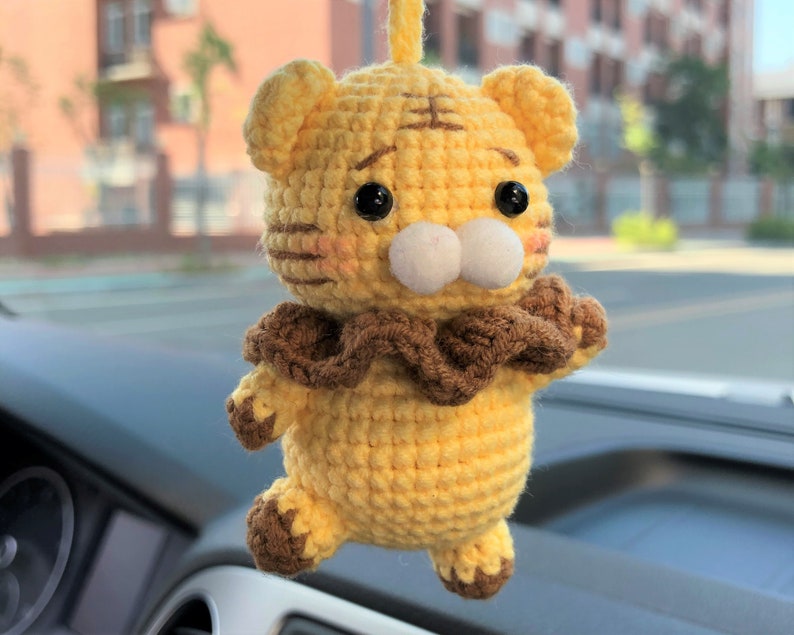 Dancing Tiger Car Hanging Accessory, Crochet Animals Rear View Mirror Accessory, Cute Car Accessories Interior, Anime Interior Car Accessory
