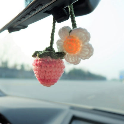 Crochet Strawberry & Daisy Car Charm: Kawaii Rear View Mirror Decor