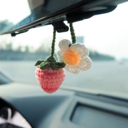 Crochet Strawberry & Daisy Car Charm: Kawaii Rear View Mirror Decor