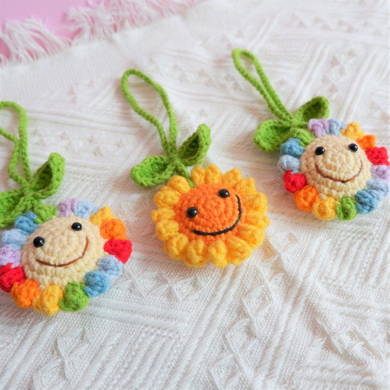Smiley Crochet Sunflower Rear View Mirror Charm, Car Mirror Hanging Ornament, Cute Boho Car Decor, Women/Teen Driver Gift