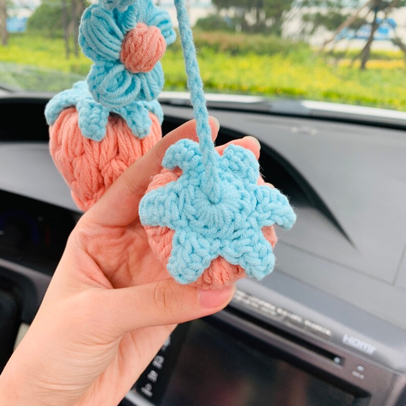 2 pcs Cute Strawberry kawaii Flower Car Mirror Hanging Charm Decor Teens Interior Rear View Mirror Fruit car Accessories for Women