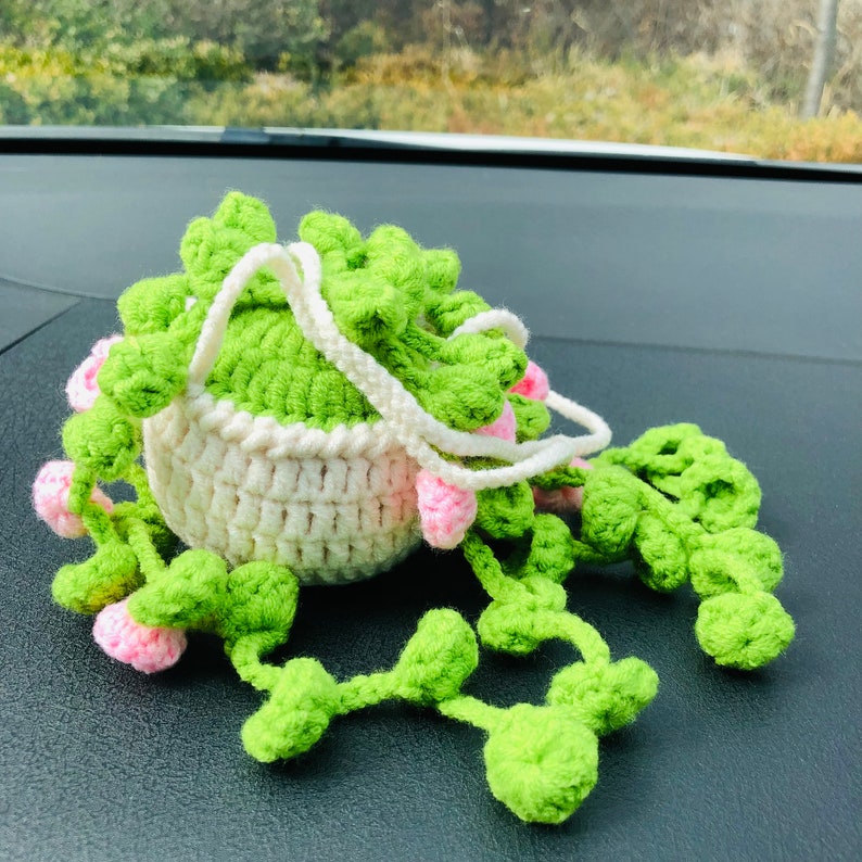 Cute Car Mirror Hanging bracketplant chlorophytum comosum pink flower Interior Rear View Mirror Flower Car Accessories Crochet gift for car