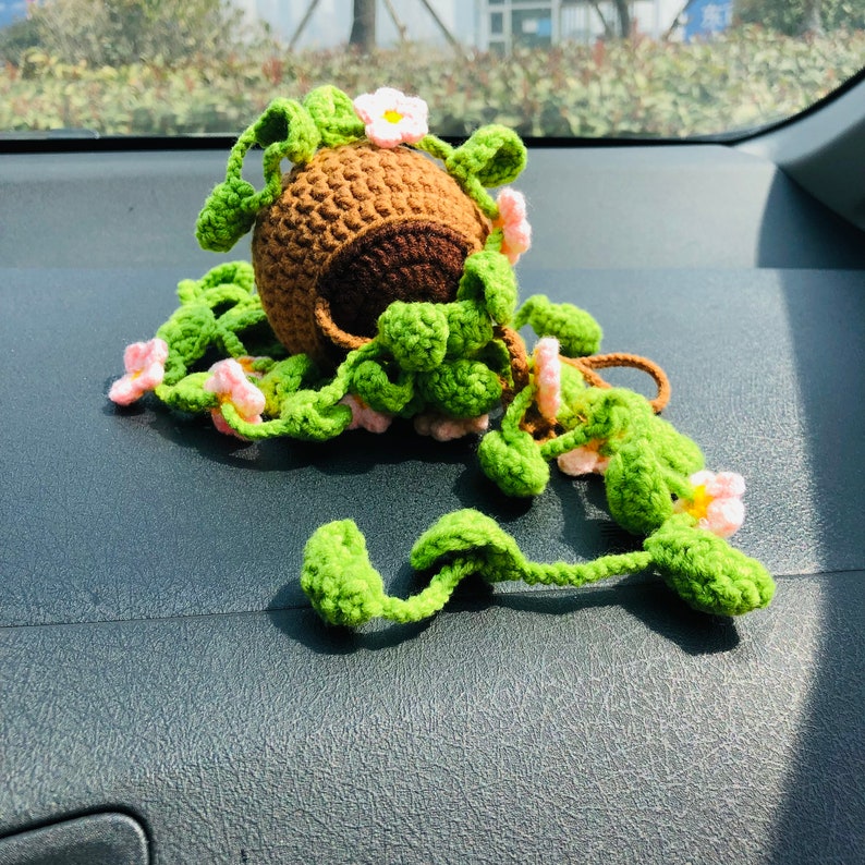 Cute Car Mirror Hanging pink bracketplant chlorophytum comosum with flower Interior Rear View Mirror Flower Car Accessories Crochet gift