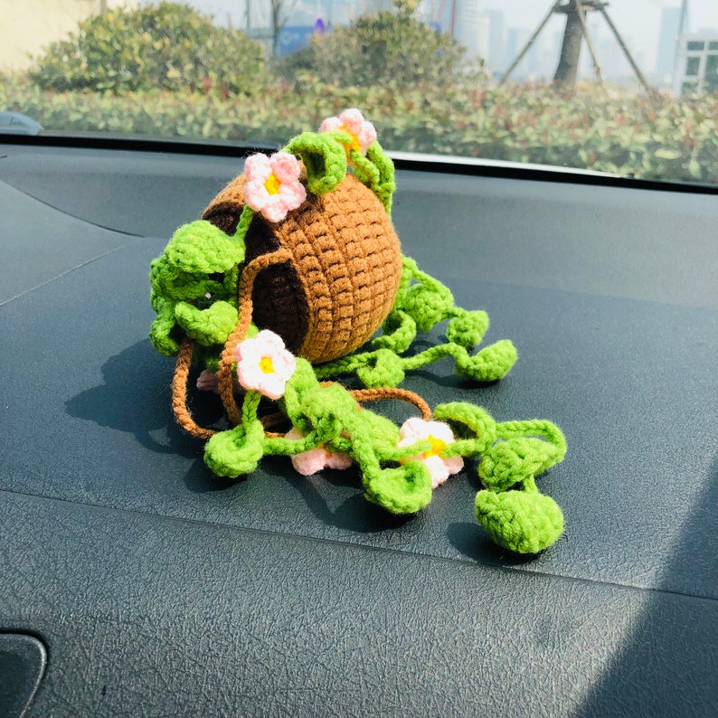 Cute Car Mirror Hanging pink bracketplant chlorophytum comosum with flower Interior Rear View Mirror Flower Car Accessories Crochet gift