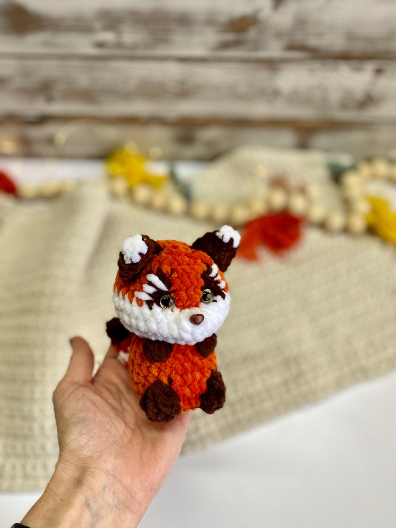Crochet Woodland Animal Decor, Fox Raccoon Red Panda Keepsakes, Handmade Forest Animal Collectibles, Nature Lover Gift