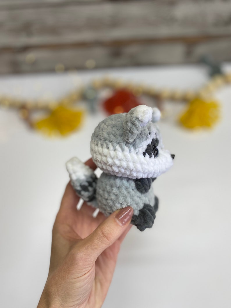 Crochet Woodland Animal Decor, Fox Raccoon Red Panda Keepsakes, Handmade Forest Animal Collectibles, Nature Lover Gift