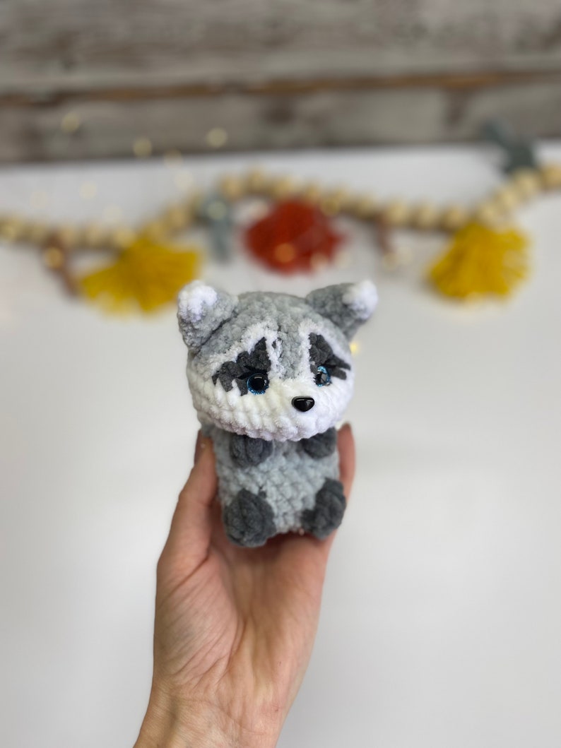 Crochet Woodland Animal Decor, Fox Raccoon Red Panda Keepsakes, Handmade Forest Animal Collectibles, Nature Lover Gift