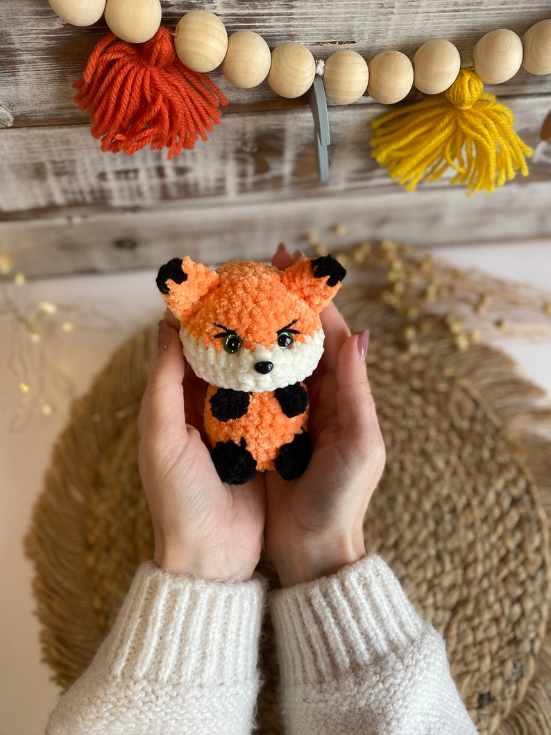 Crochet Woodland Animal Decor, Fox Raccoon Red Panda Keepsakes, Handmade Forest Animal Collectibles, Nature Lover Gift