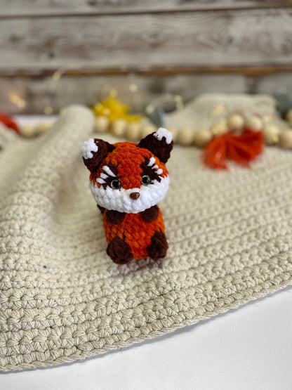 Crochet Woodland Animal Decor, Fox Raccoon Red Panda Keepsakes, Handmade Forest Animal Collectibles, Nature Lover Gift