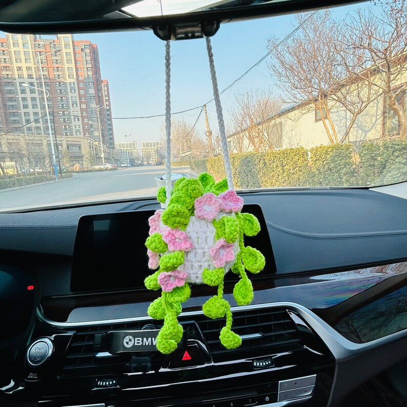 Cute Car Mirror Hanging bracketplant chlorophytum comosum with pink flower Interior Rear View Mirror Flower Car Accessories Crochet gift