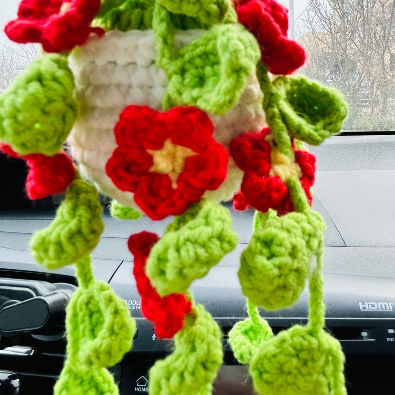 Cute Car Mirror Hanging bracketplant chlorophytum comosum with Red flower Interior Rear View Mirror Flower Car Accessories Crochet gift