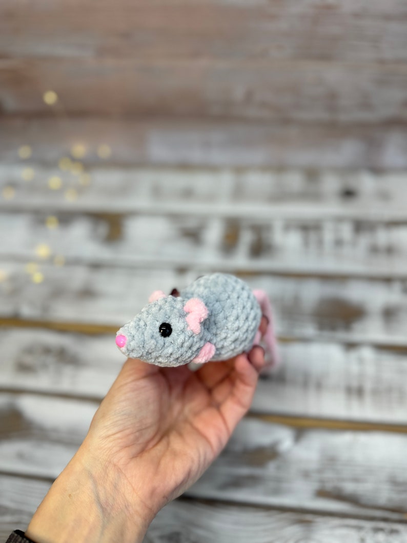 Car charms rear view mirror hanger Crochet mouse rat, bag charm mouse rat, prank car decor accessory, first car gift