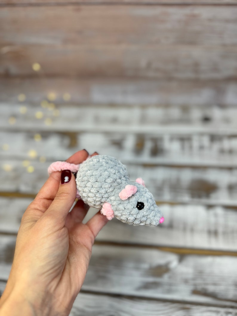 Car charms rear view mirror hanger Crochet mouse rat, bag charm mouse rat, prank car decor accessory, first car gift