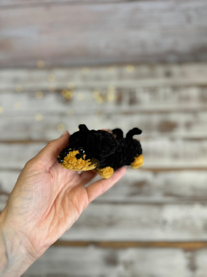 Crochet Dachshund Car Mirror Charm, Wiener Dog Rear View Mirror Hanging, Sausage Dog, Cute Doxie Gift for Dog Lovers
