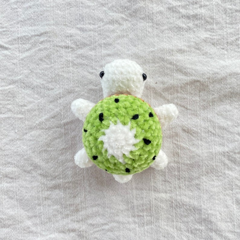 Crochet Cute Themed Fruit Baby Turtle Keychain, Amigurumi Mini Turtle, Sea Animals Sutffed Plush Plushie, Small Soft Turtle Stress Ball