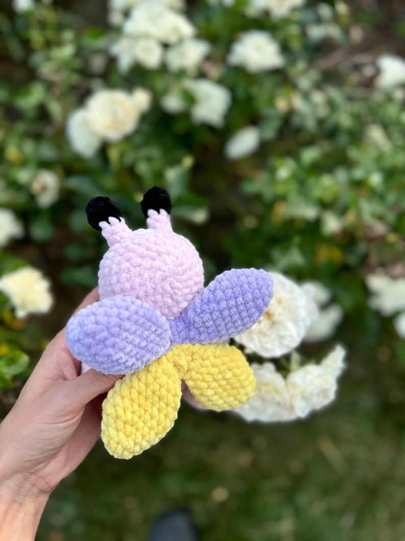 Crochet Butterfly Amigurumi Figure, Handmade Butterfly Decor, Butterfly Collector Gift, Nature Collectible, Insect Lover Gift