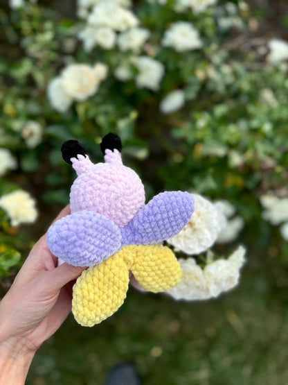 Crochet Butterfly Amigurumi Figure, Handmade Butterfly Decor, Butterfly Collector Gift, Nature Collectible, Insect Lover Gift