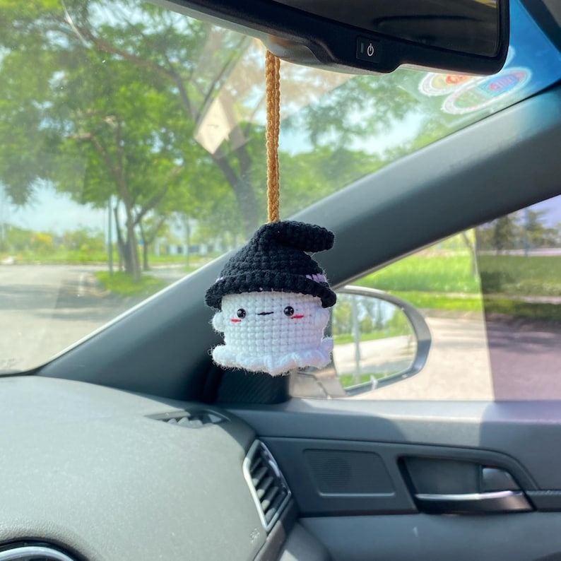 Crochet Cute Ghost Car Charm, Halloween Car Decor, Fall Car Ornaments, Gift Ornament For Halloween, Halloween Car Accessory
