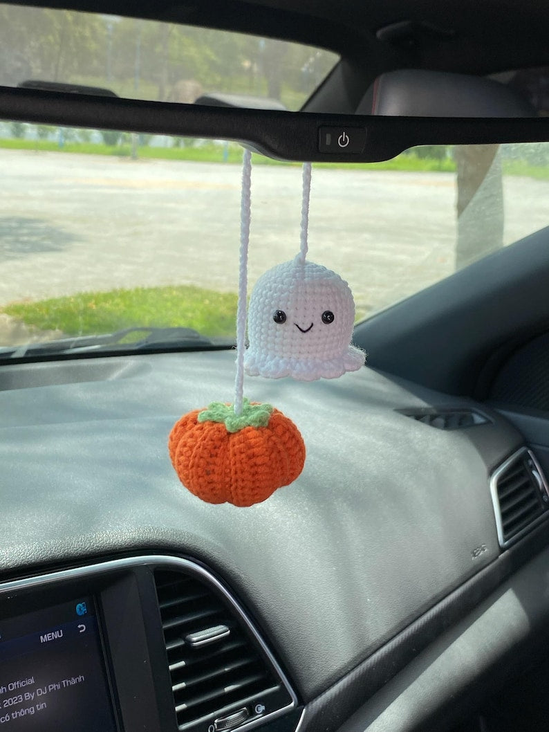 Crochet Pumpkin And Ghost Car Charm, Cute Ghost Pumpkin Rear View Mirror Ornament, Fall Halloween Car Accessories Fall Halloween Car Decor