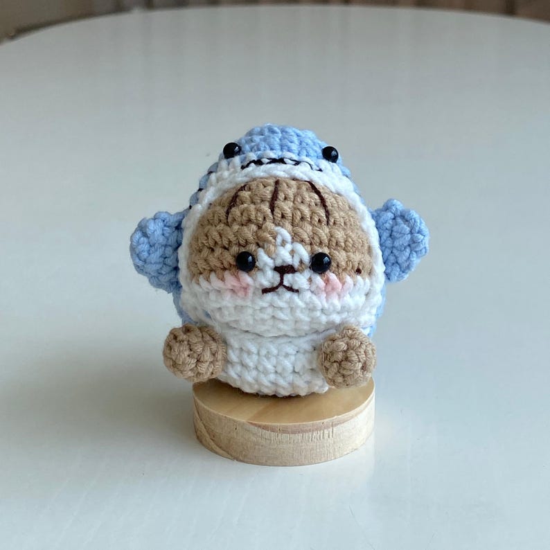 Crochet Shark Cat, Crochet Shark Kitty Keychain, Amigurumi Keychain, Amigurumi Plushie Gift, Bag Decoration