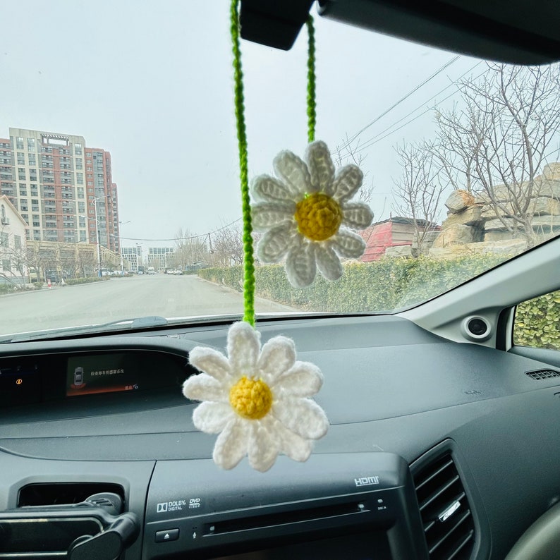 Handmade crochet daisy Car Mirror Hanging Accessories cute Charm flower Teens Interior Rear View Mirror Flower Decor for Women