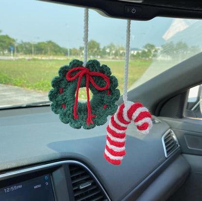 Crochet Mini Wreath Candy Cane Car Charm, Cute Wreath Candy Cane Rear View Mirror Ornament, Christmas Car Decor Accessories, Christmas Gift