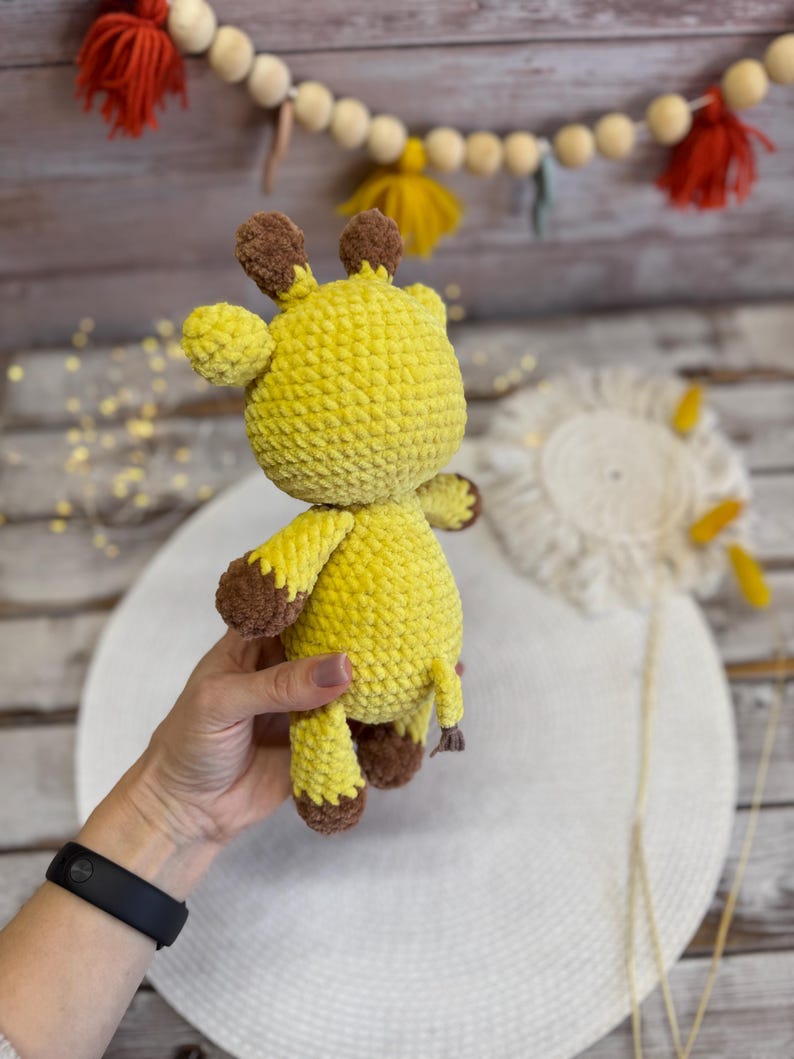 Crochet Giraffe Plush, Amigurumi Safari Animal, Handmade Giraffe Gift, Jungle Animal Decor, Zoo Lover Gift, Wildlife Keepsake